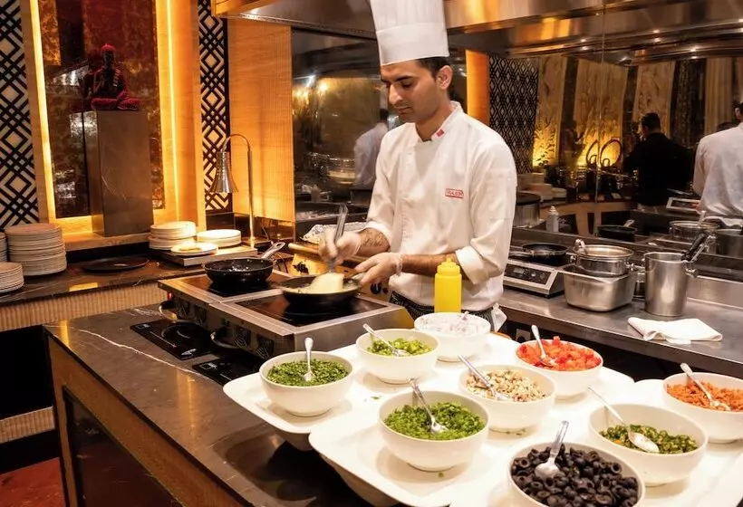 هتل Grand Millennium  Dubai