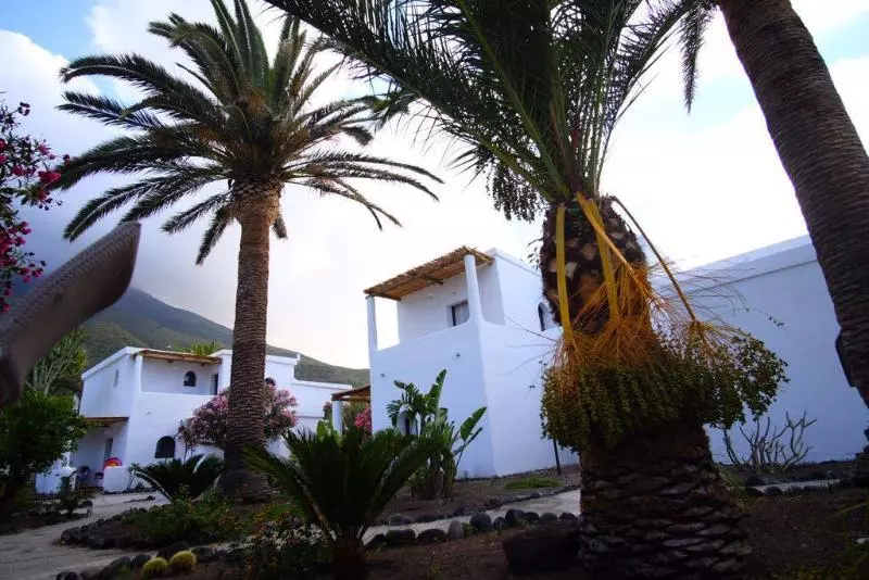 Отель La Sciara Resort