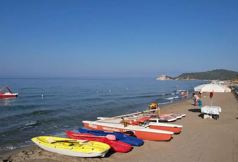 فندق Camping Village Baia Azzurra