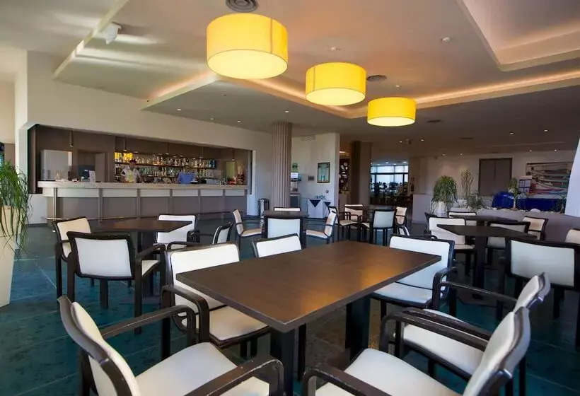 Отель Mclub Lipari