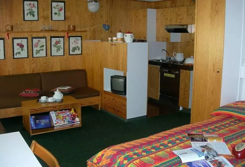 ホテル Residence Albarè