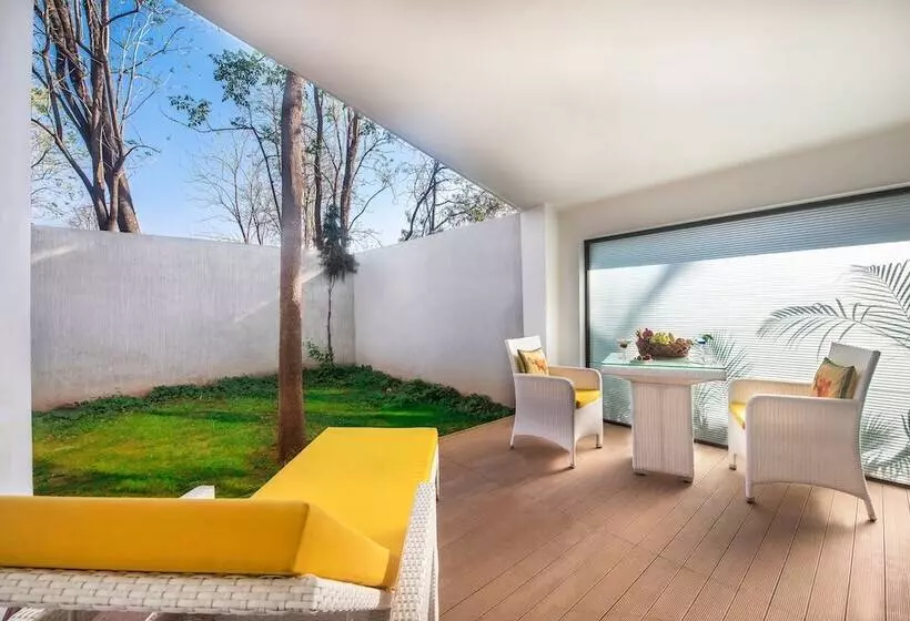 בית מלון כפרי Royal Orchid Resort & Convention Centre, Yelahanka Bangalore