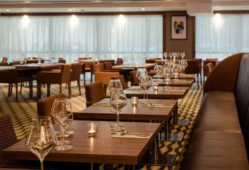 בית מלון כפרי Tallaght Cross