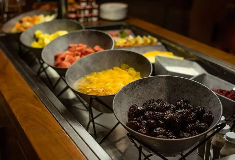 בית מלון כפרי Tallaght Cross