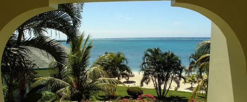 هتل Turquoise Bay Dive & Beach Resort