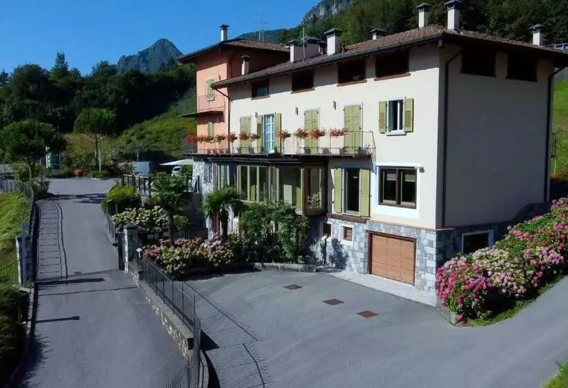 Aamiaismajoitus (B&B) Garden View