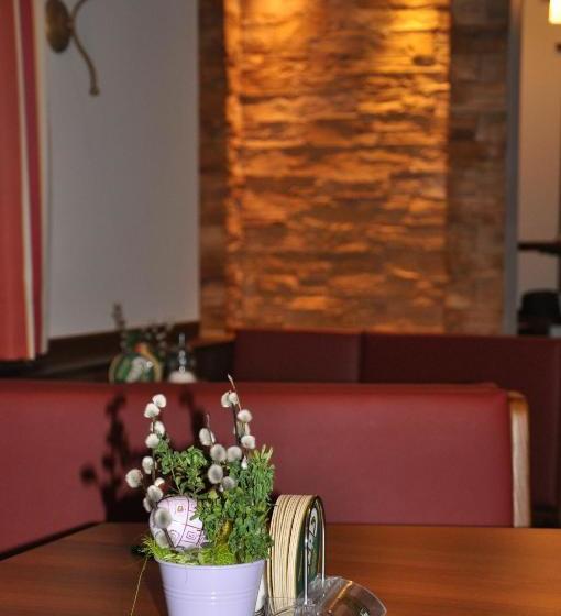 Отель Gasthof Zur Linde