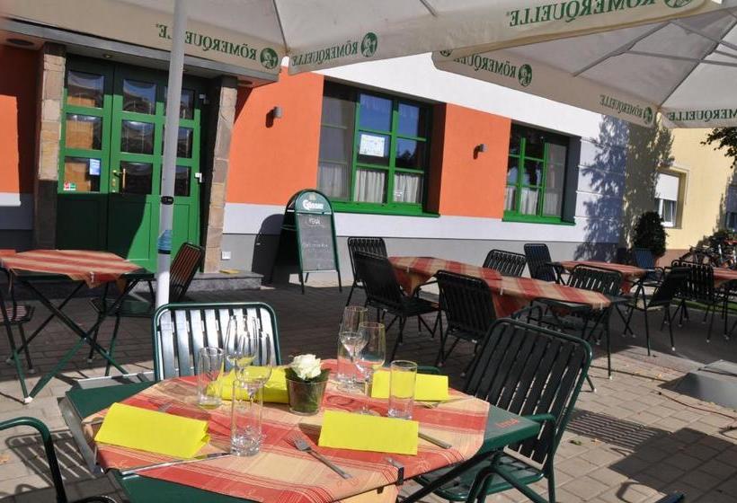 Отель Gasthof Zur Linde