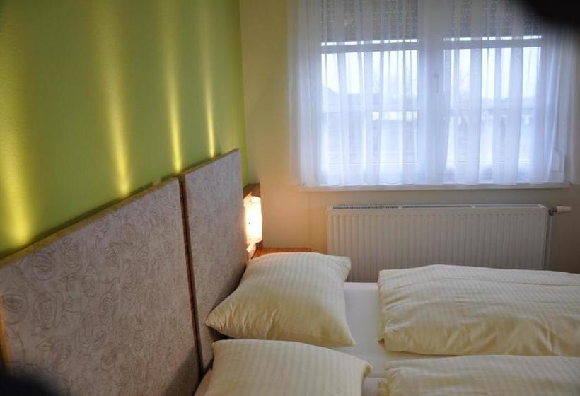 Отель Gasthof Zur Linde