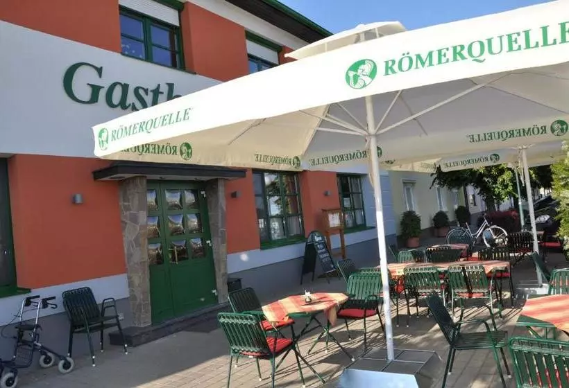 Hotelli Gasthof Zur Linde