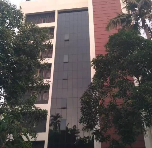 ホテル Iswarya Residency