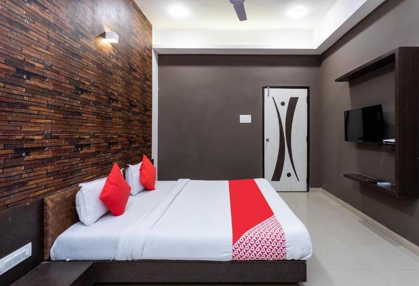 Hotel Oyo 71116  Kanchan Palace