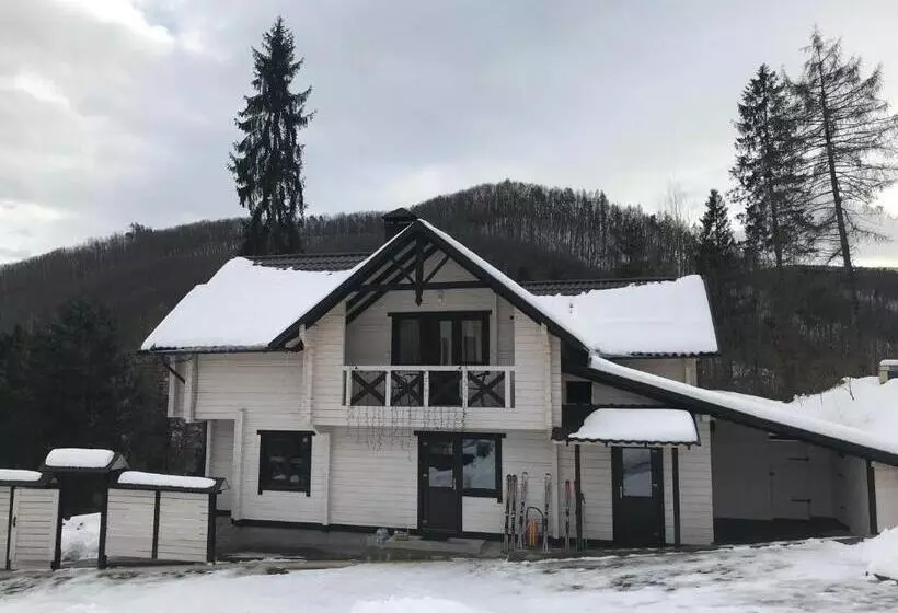 Hotelli Villa Medova