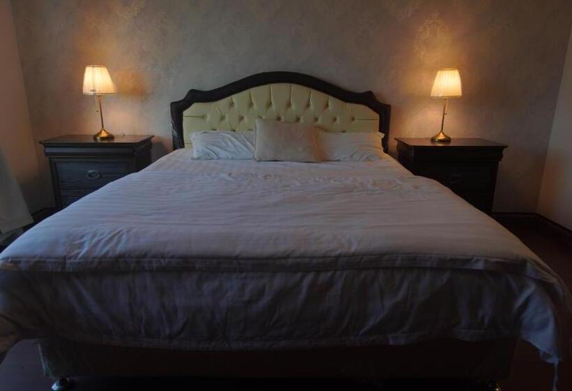 Marina Two Apartment 201 With Direct Sea View