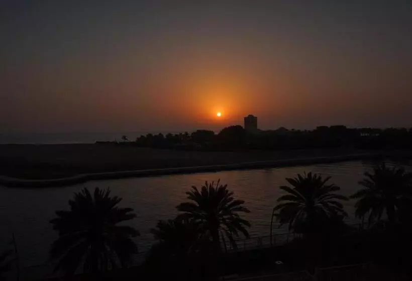 Marina Two Apartment 201 With Direct Sea View