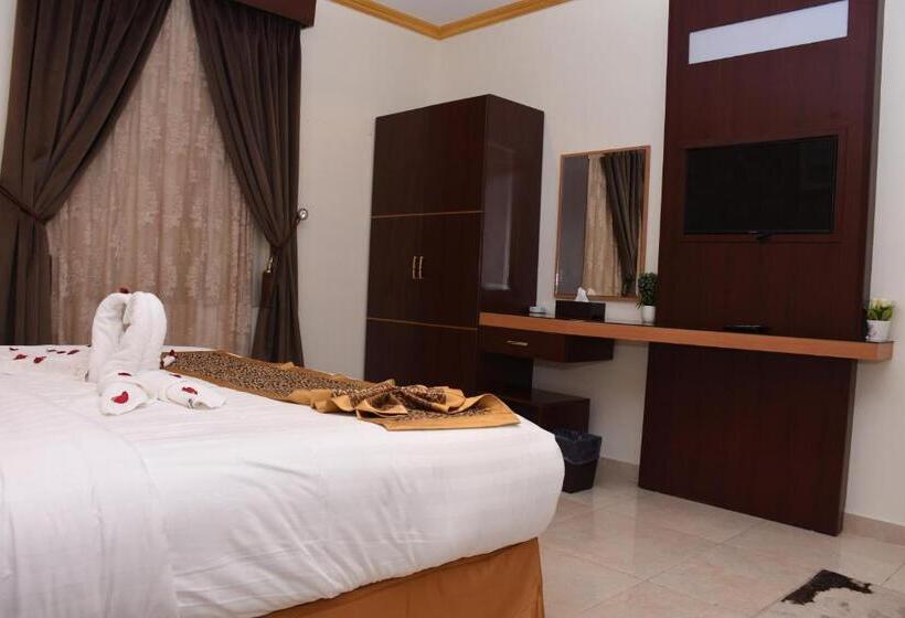 Pearl Palace Hotel Suits