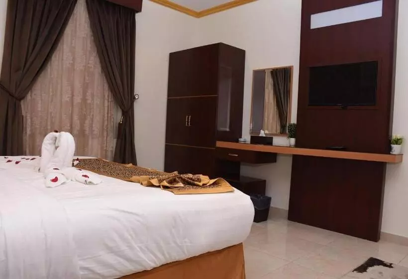 Pearl Palace Hotel Suits