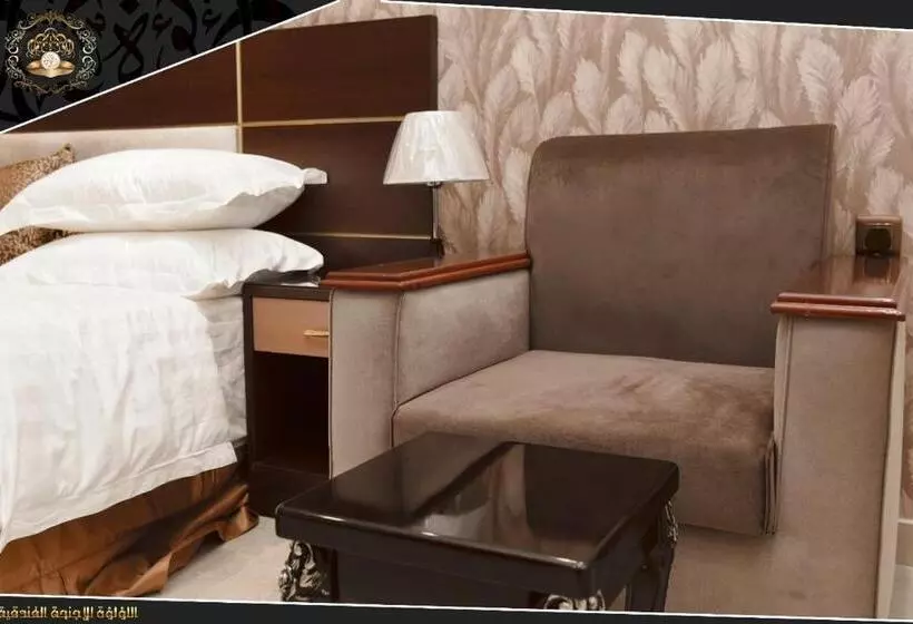 Pearl Palace Hotel Suits