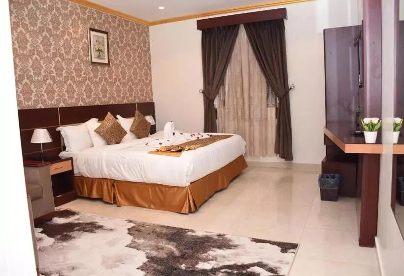 Pearl Palace Hotel Suits