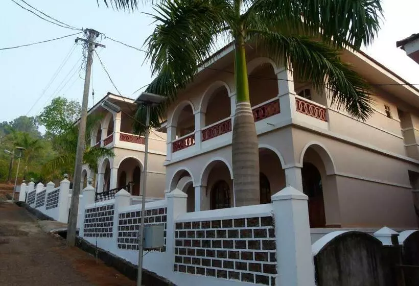 Majatalo Mandrem Rise Villas