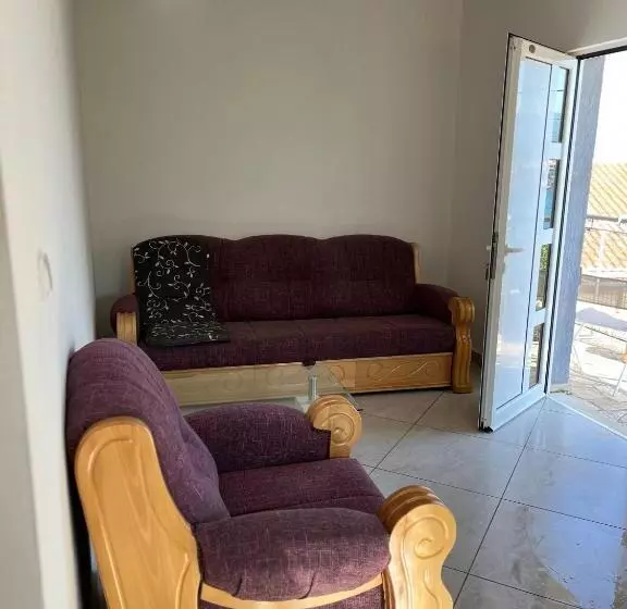 پانسیون Apartments Apartmani Bojana
