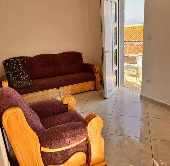 پانسیون Apartments Apartmani Bojana