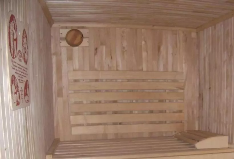 Majatalo Karpatskyi Gomin