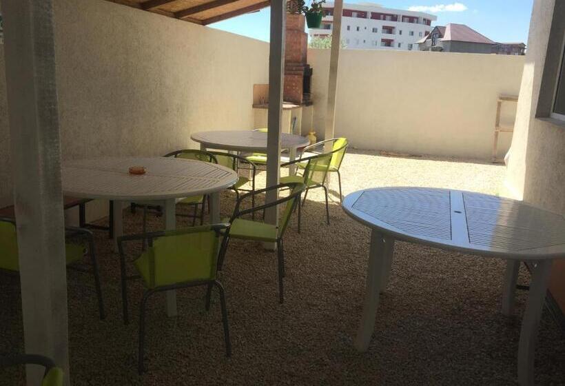 Пансион Vila Bordei Verde