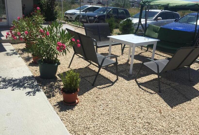 Пансион Vila Bordei Verde