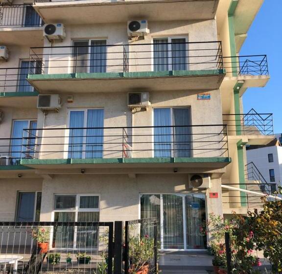 Пансион Vila Bordei Verde