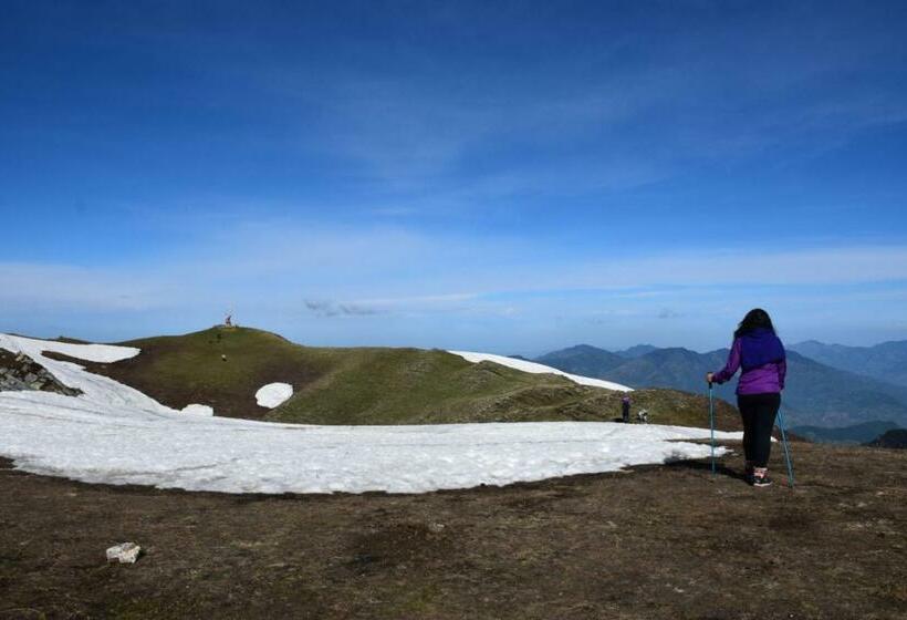 リゾートホテル Kudrat   A Boutique Homestay  Tirthan Valley