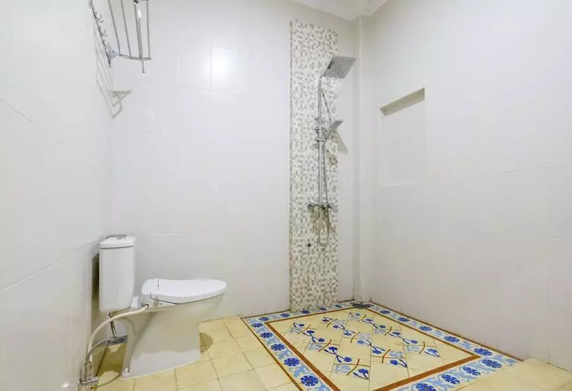 Retkeilymaja Andongkoe 64 Salatiga By Oyo Rooms