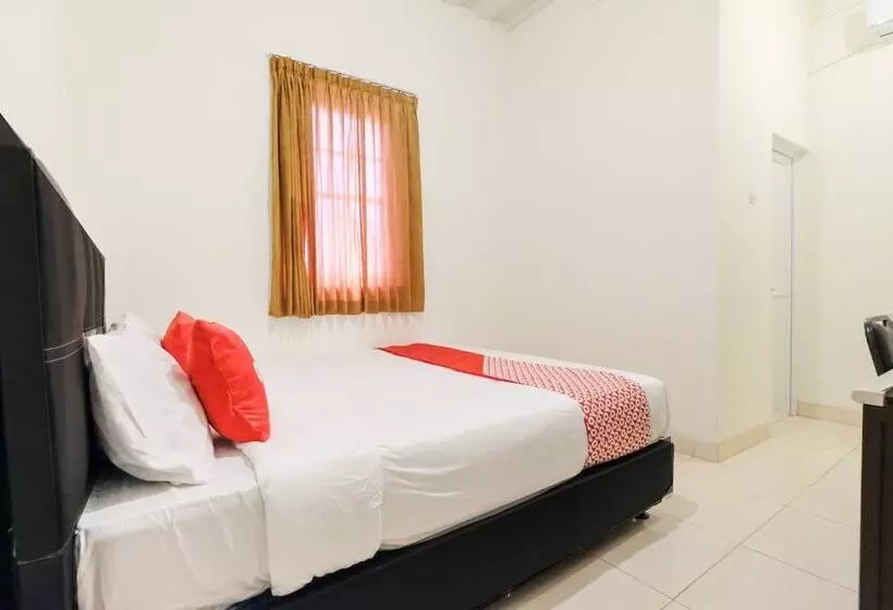 Retkeilymaja Andongkoe 64 Salatiga By Oyo Rooms