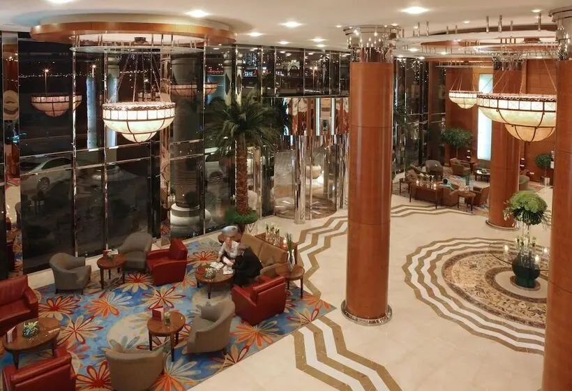 Swissotel Al Murooj Dubai