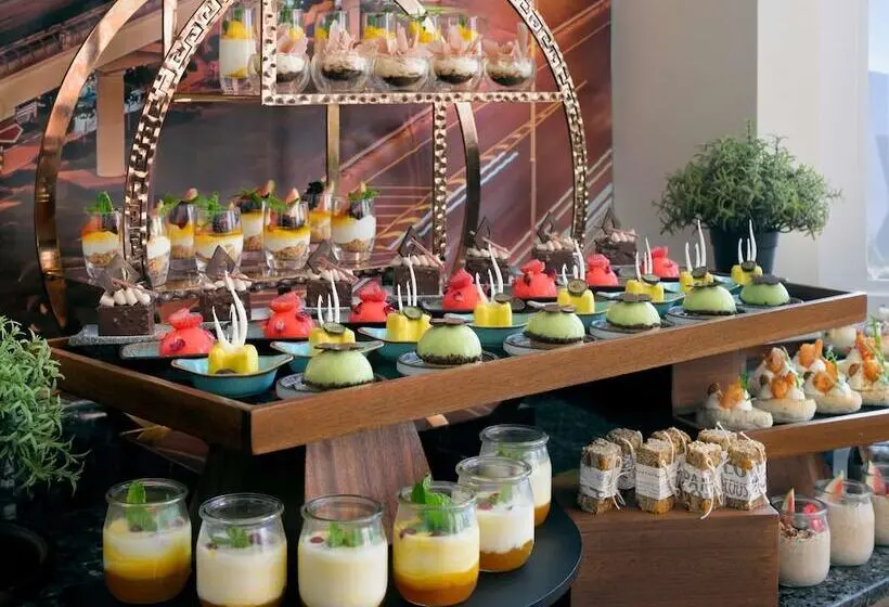 Swissotel Al Murooj Dubai
