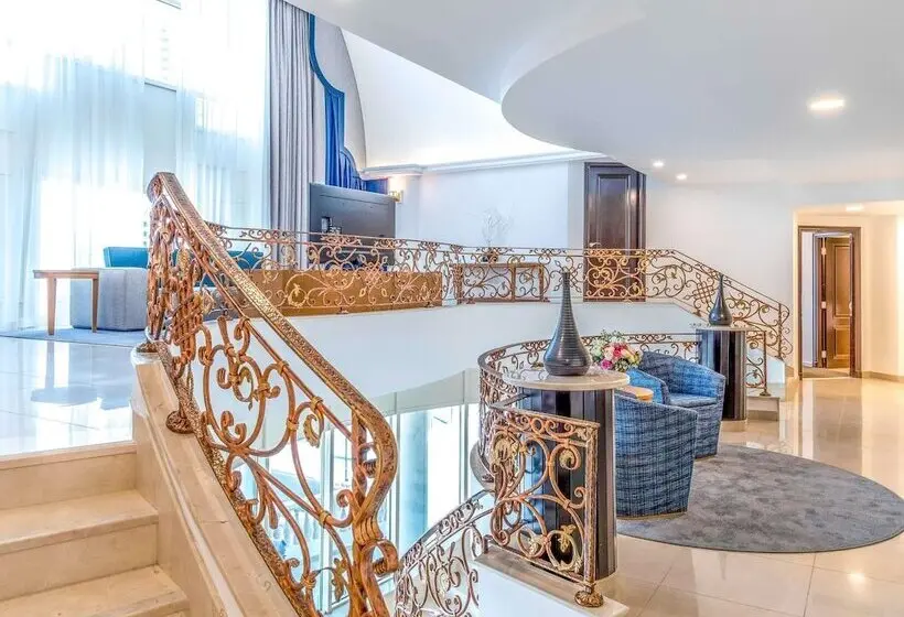 Swissotel Al Murooj Dubai