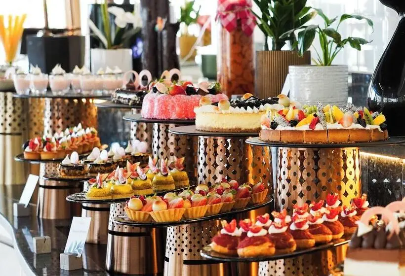 Swissotel Al Murooj Dubai