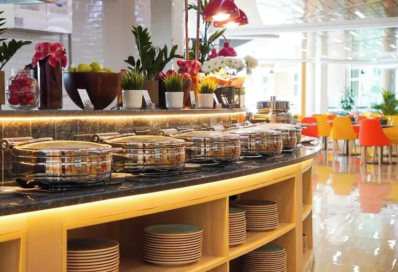 Swissotel Al Murooj Dubai