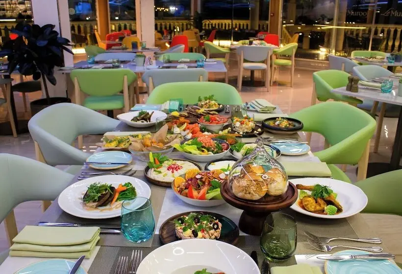 Swissotel Al Murooj Dubai
