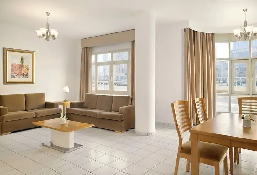 Swissotel Al Murooj Dubai