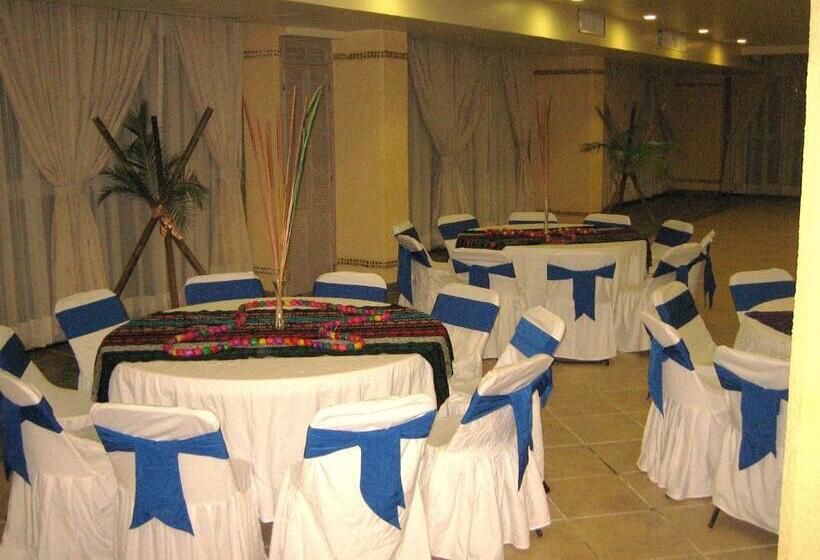 Club del Sol Acapulco by Ng Hoteles