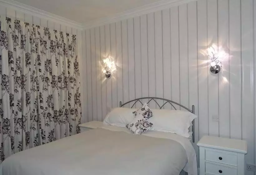 בית מלון כפרי Adam Guest House