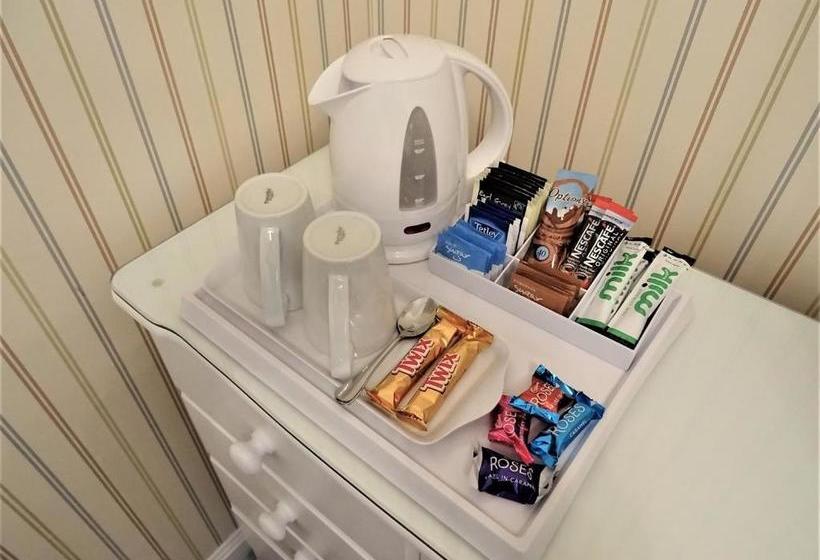 Otel Adam Guest House