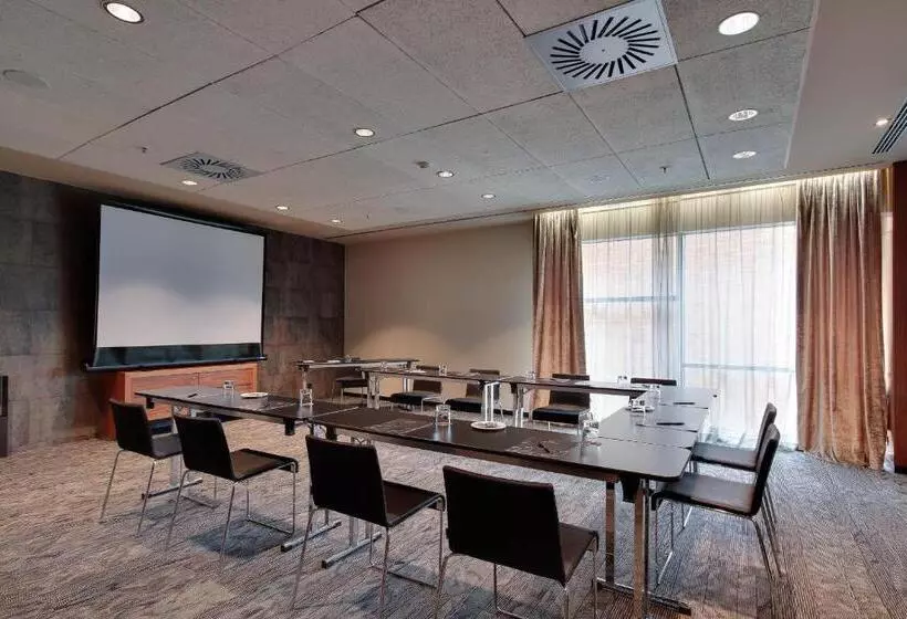 Отель Badalona Tower