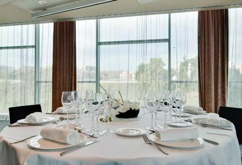 Отель Badalona Tower