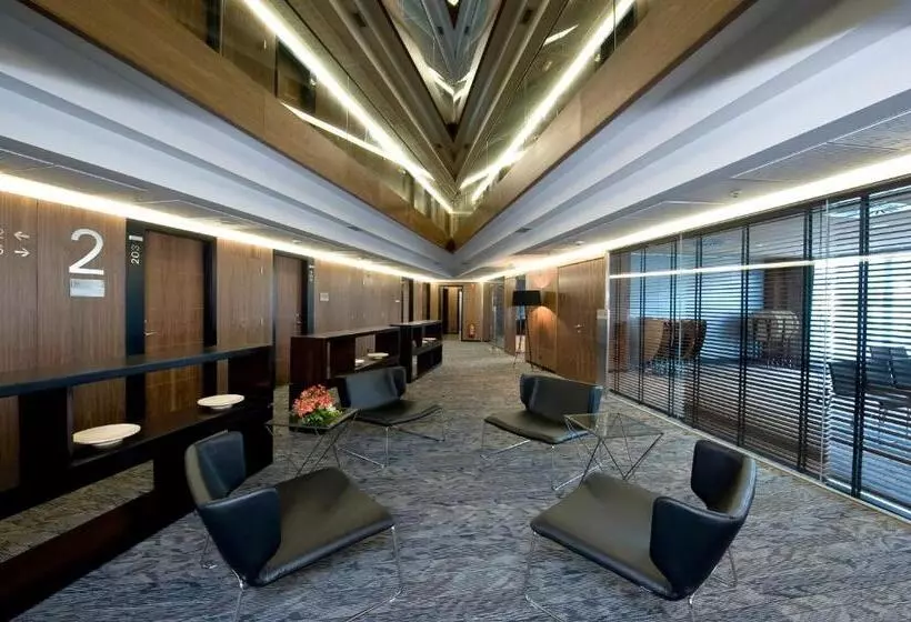 Отель Badalona Tower