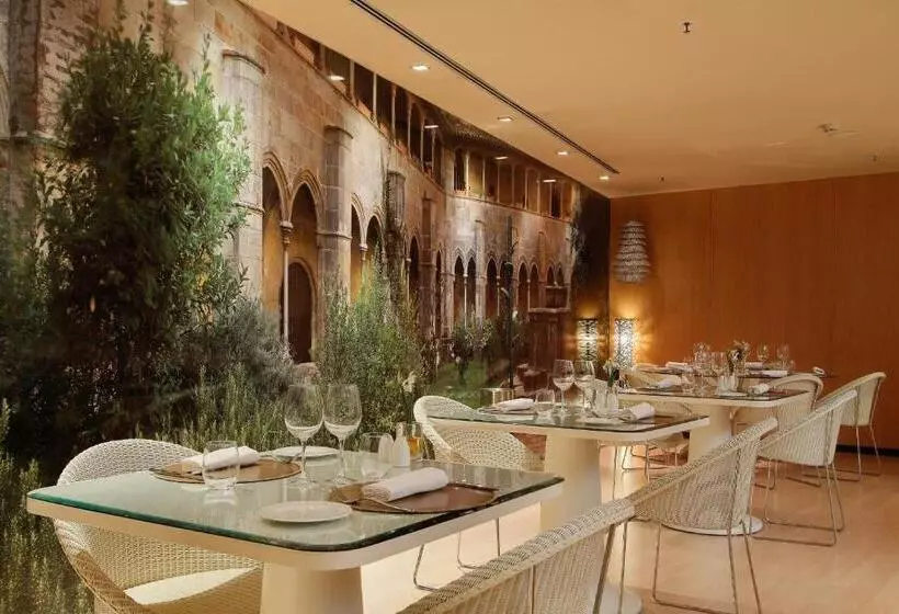 Отель Badalona Tower