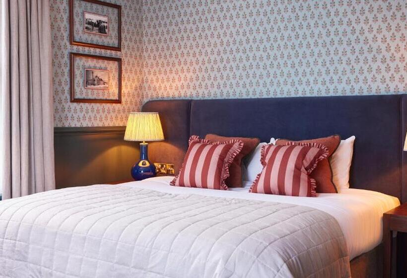 ホテル Dog And Partridge By Greene King Inns