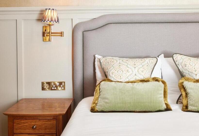 ホテル Dog And Partridge By Greene King Inns