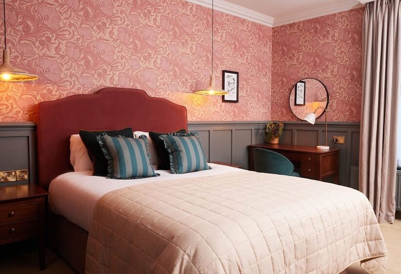 ホテル Dog And Partridge By Greene King Inns